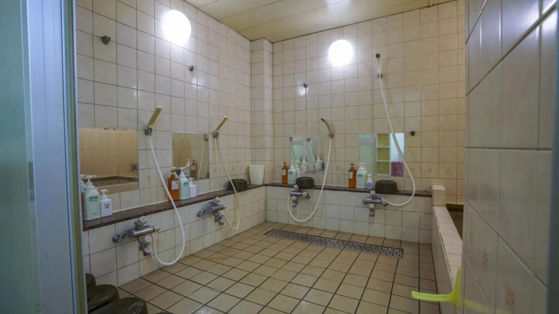 Male Only Capsule Inn Hamamatsucho - Vacation Stay 68799V Tokió 2*,